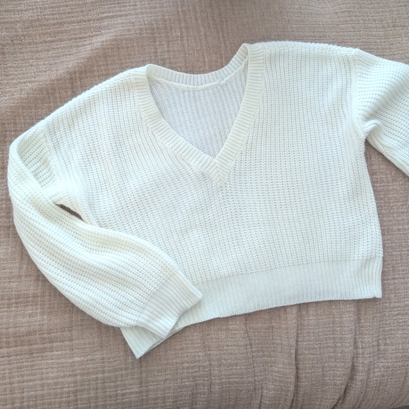 Lulus Sweaters - Reversible White Lulus Sweater